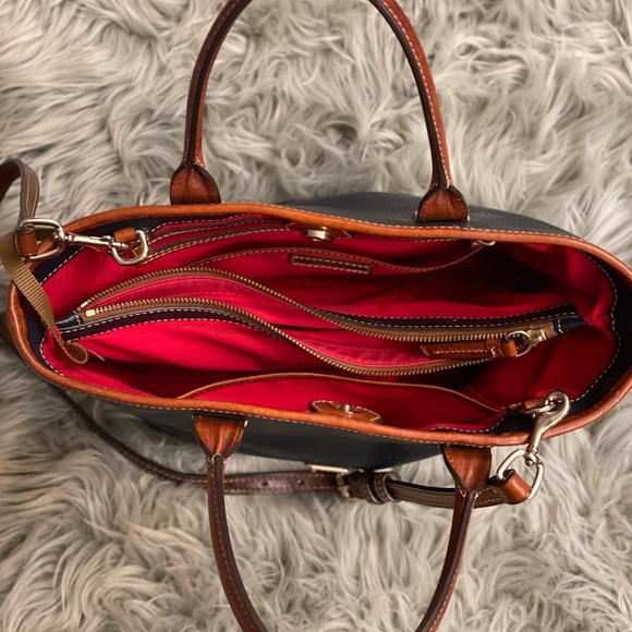 Great First time Dooney & Bourke Bag. - Picture 6 of 10